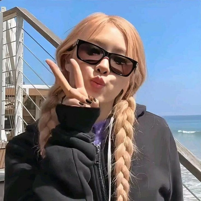 aesthetic rose blackpink pfp