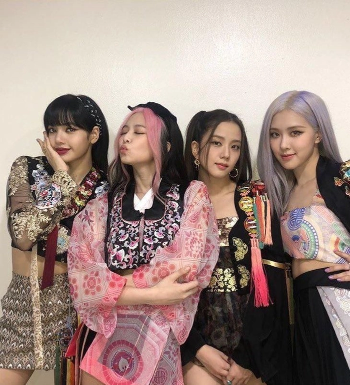 blackpink pfp jump