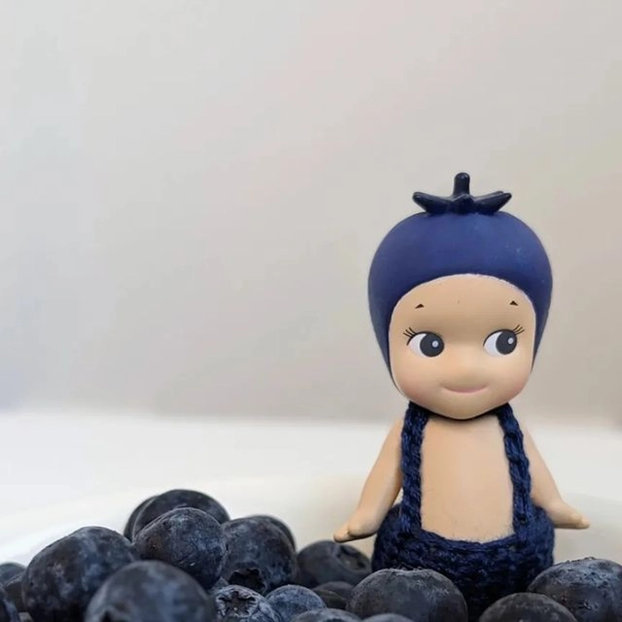 blueberry sonny angel pfp