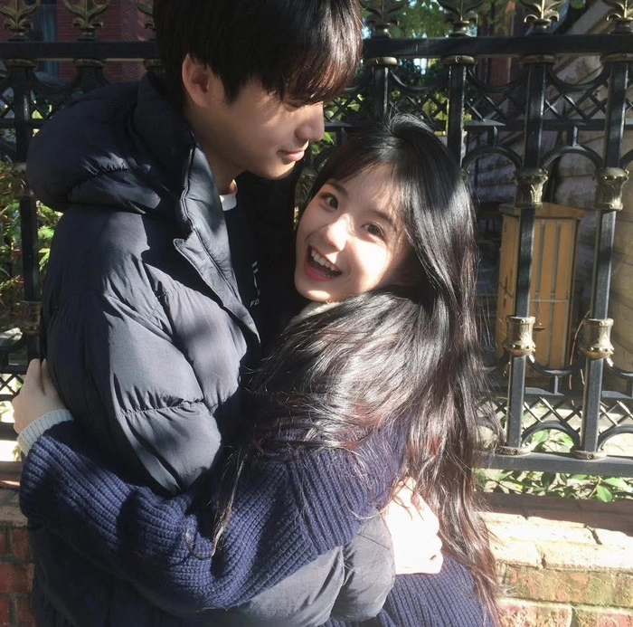 dark aesthetic couple pfp
