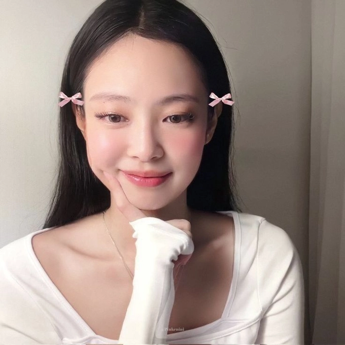 jennie coquette pfp