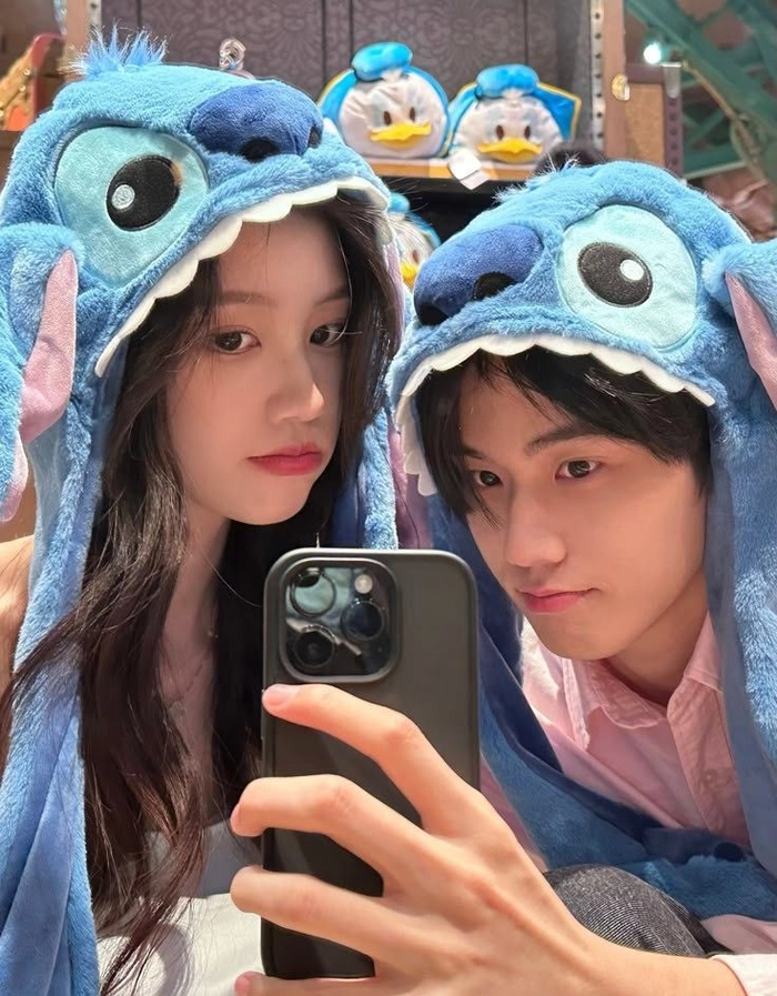 romantic couple aesthetic