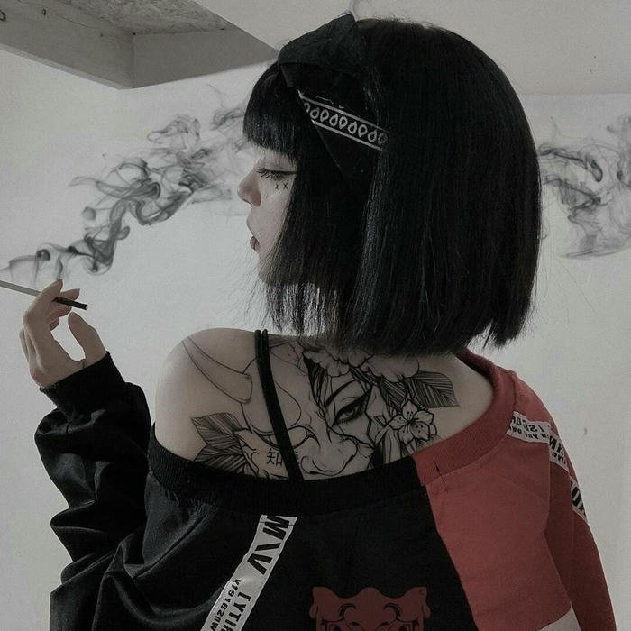 Japanese aesthetic pfp with quiet mood