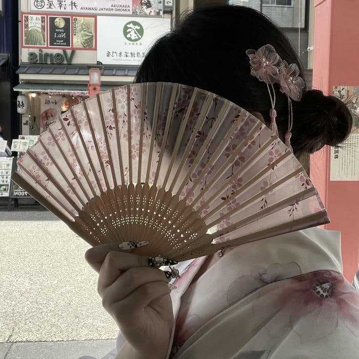 Simple zen aesthetic profile picture japan