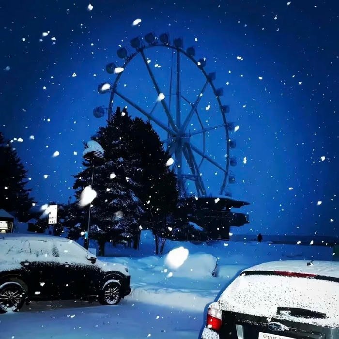 Soft cool blue aesthetic profile picture for reels