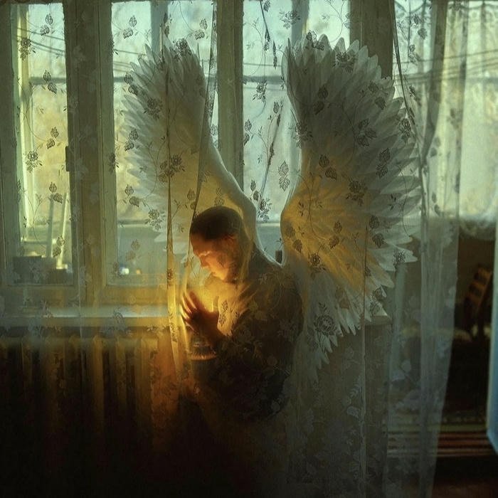 celestial glow aesthetic angel pfp portrait