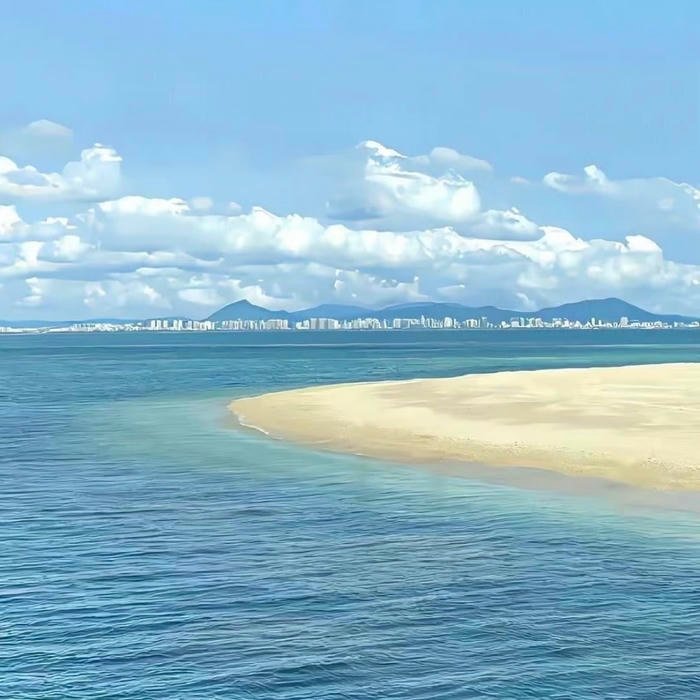 ocean surface light defining profile visual mood