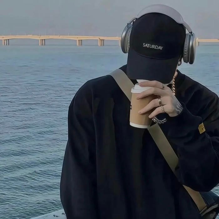 visual dominance expressed through profile avatar