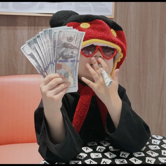 wealth inspired aesthetic profile picture design