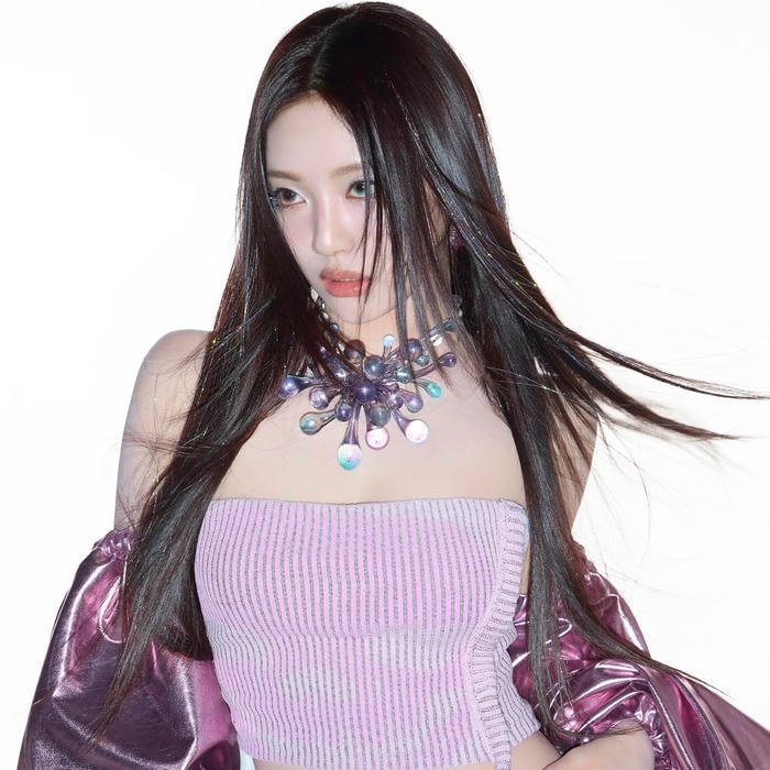 A creative take on the kpop aesthetic pfp style