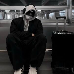 Aesthetic pfp suited for private social pages