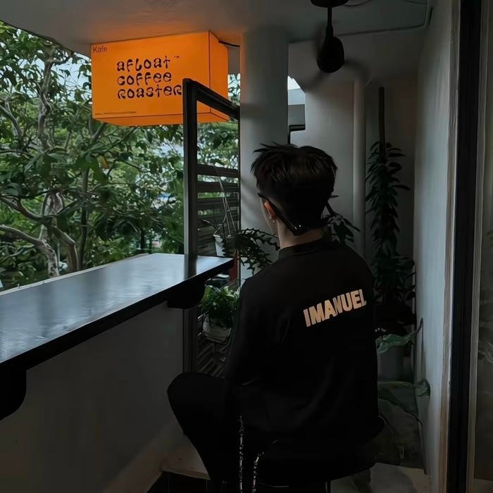 Aesthetic pfp supporting quiet online identity