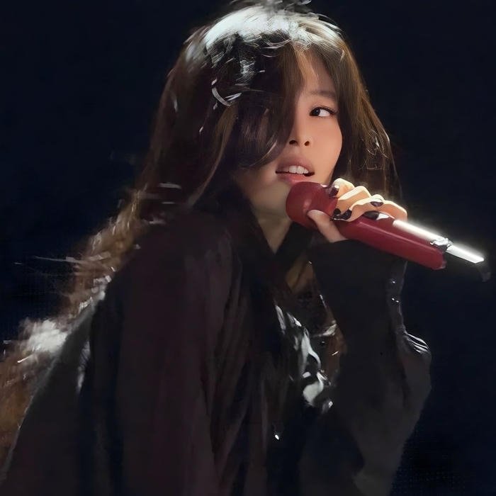 Profile presentation shaped by kpop aesthetic pfp