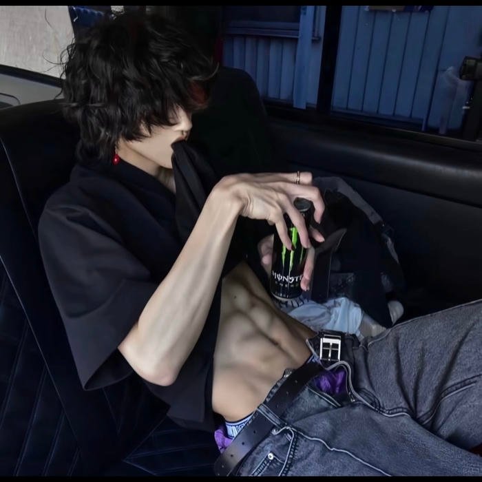 This profile badass pfp feels detached and solid