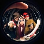 This profile image follows the kpop aesthetic pfp trend