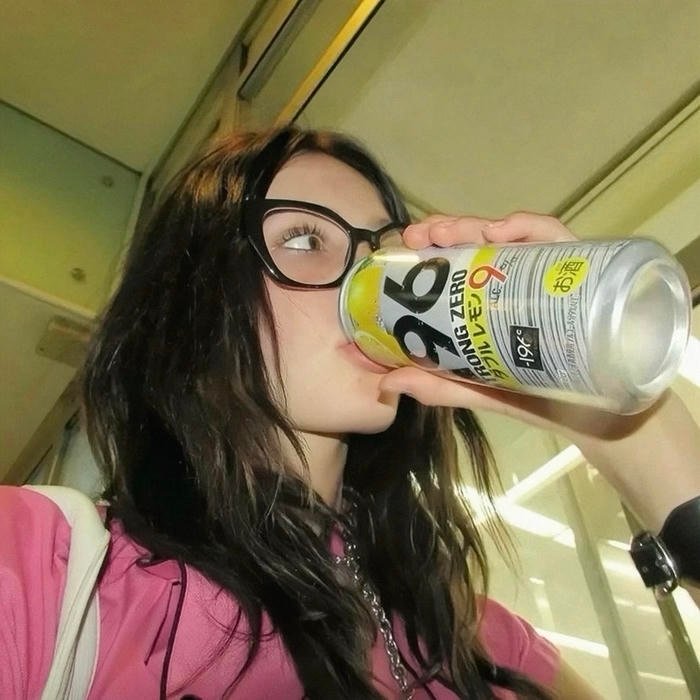 aesthetic pfp normal reflecting simple self-expression