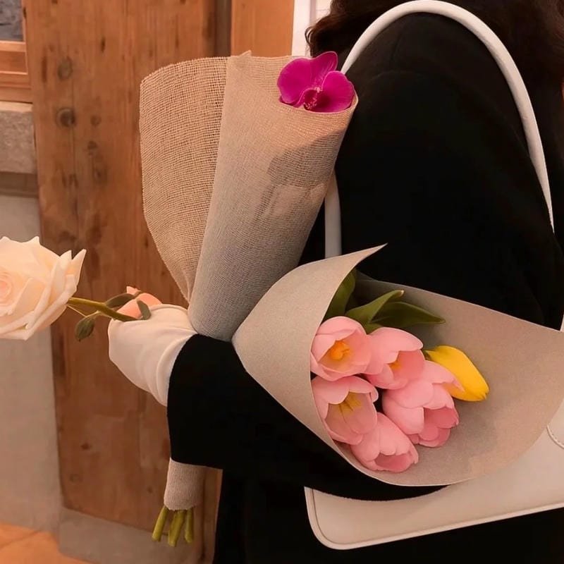 artistic pfp chill modern aesthetic