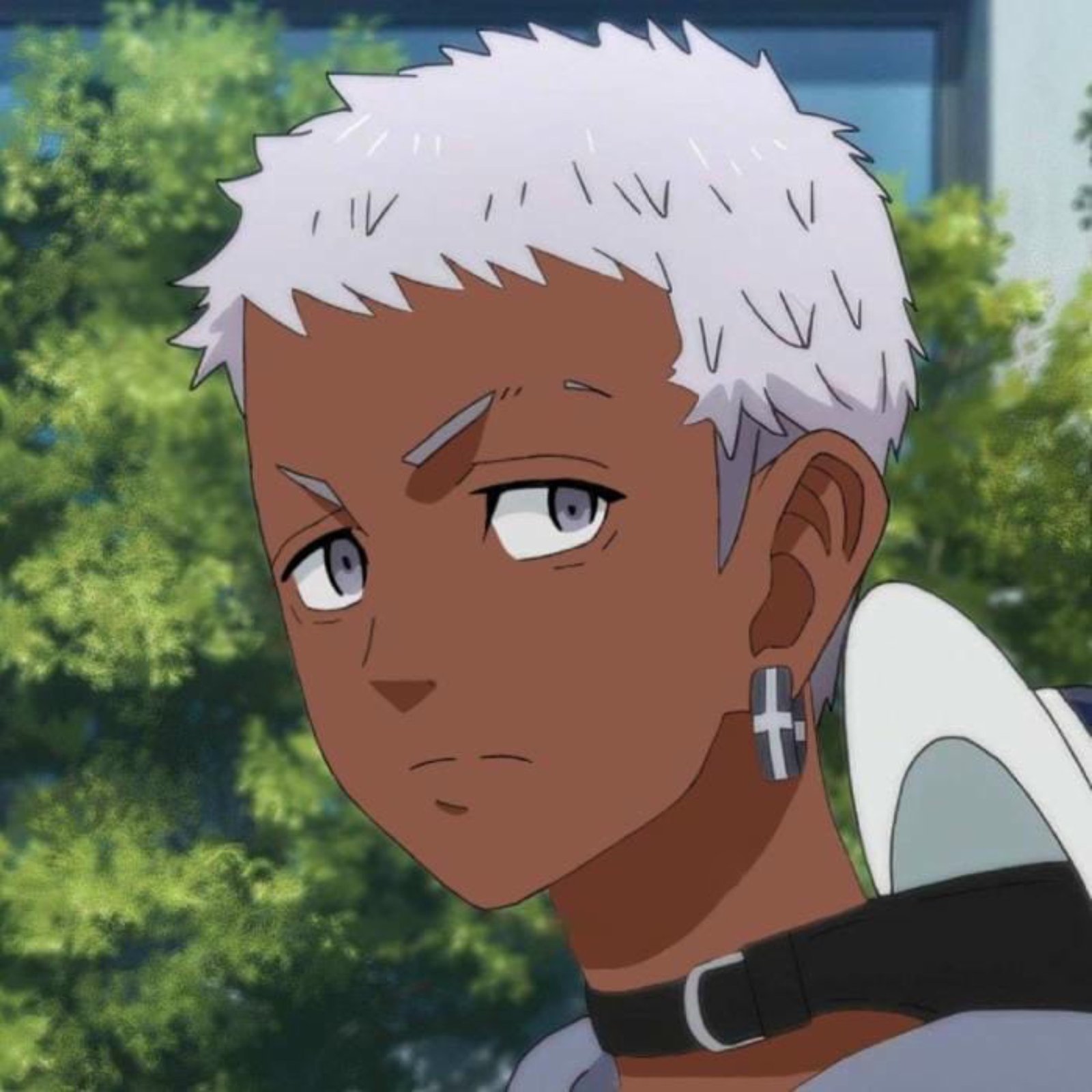 black guy pfp with focused eye detail