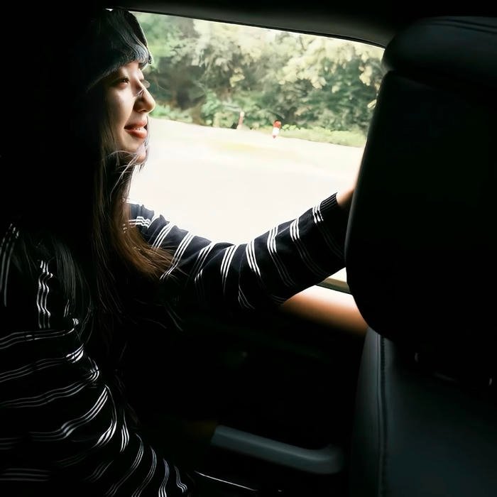 calm pfp that blends instead of shouting