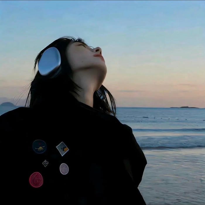 calm pfp that feels steady rather than expressive