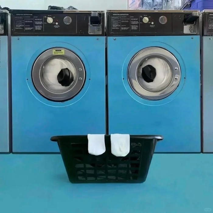 funny aesthetic pfp reflecting lighthearted creativity