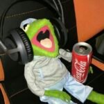 funny aesthetic pfp reflecting playful online identity