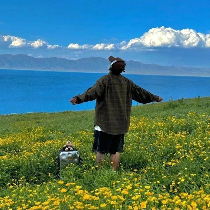 happy pfp bright mood uplifting energy