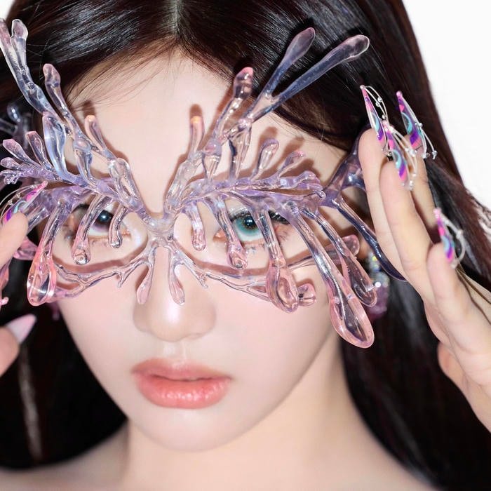 kpop aesthetic pfp often seen across fan communities