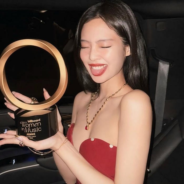 kpop aesthetic pfp used across multiple platforms