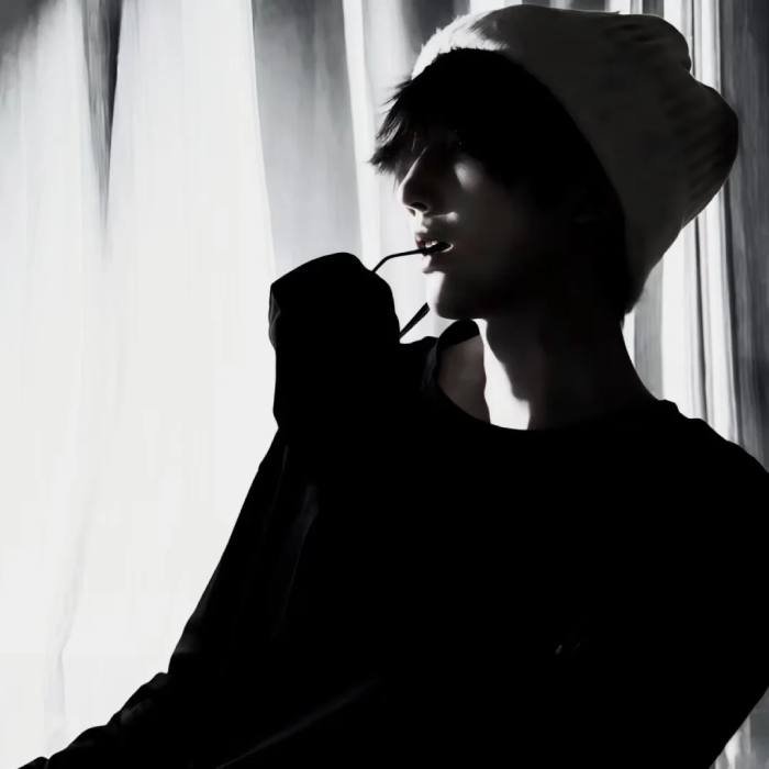 minimal shadow avatar in black discord pfp look