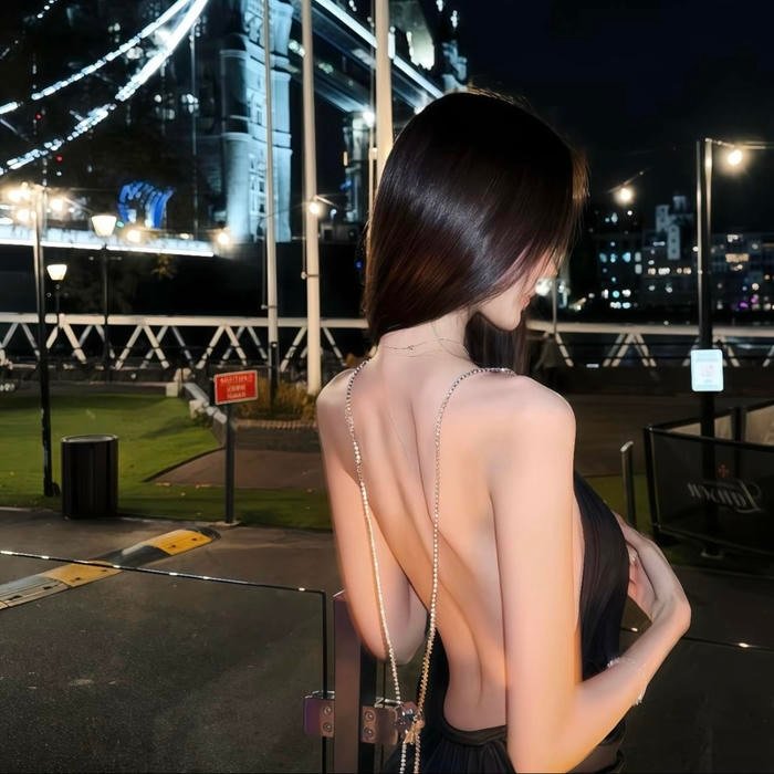 Compact visual structure built for circular clean pfp frames