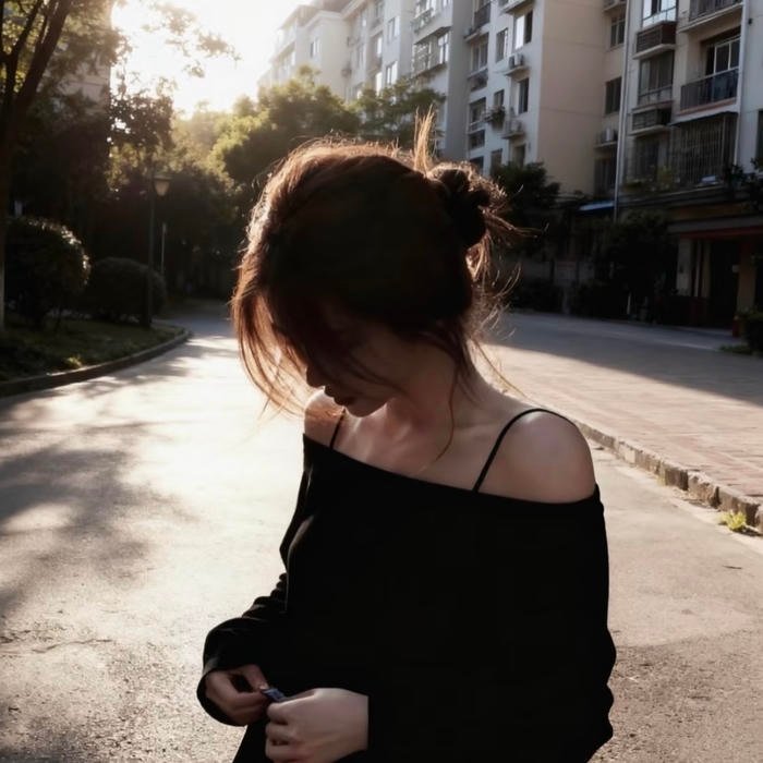 Polished icon based appearance suited for daily use clean pfp