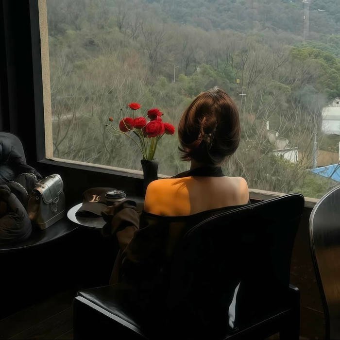 Profile optimized portrait design enhancing clean pfp usability