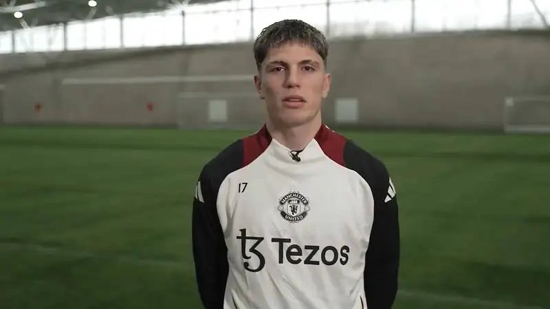 Alejandro garnacho cỗ máy chạy cánh đầy bùng nổ