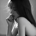 grey discord pfp with understated modern appeal