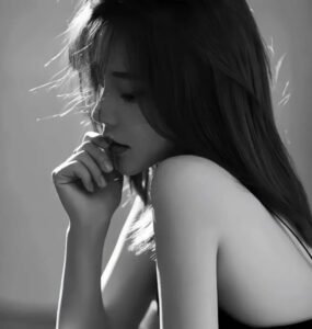 grey discord pfp with understated modern appeal