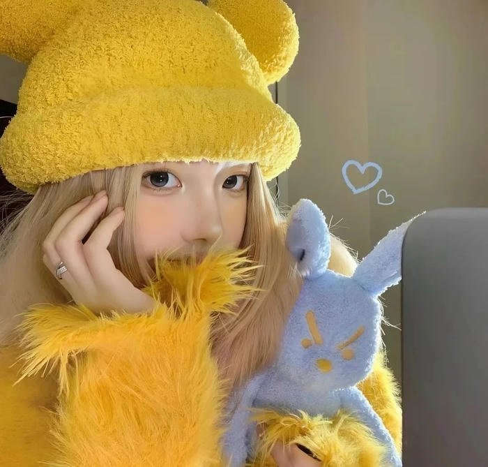 lively positive profile yellow discord pfp look