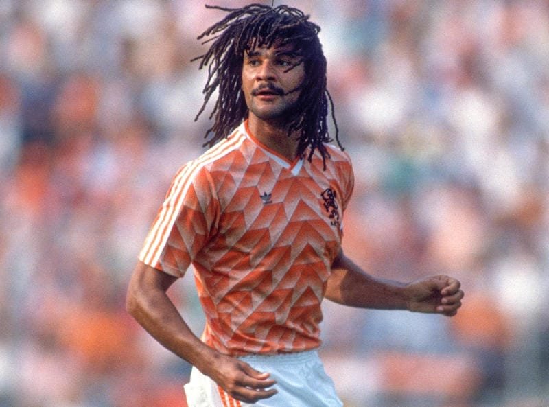 ruud-gullit-va-phong-cach-thi-dau-1