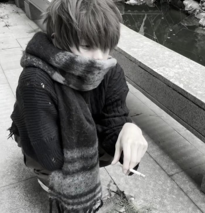 subtle aesthetic avatar grey discord pfp vibe