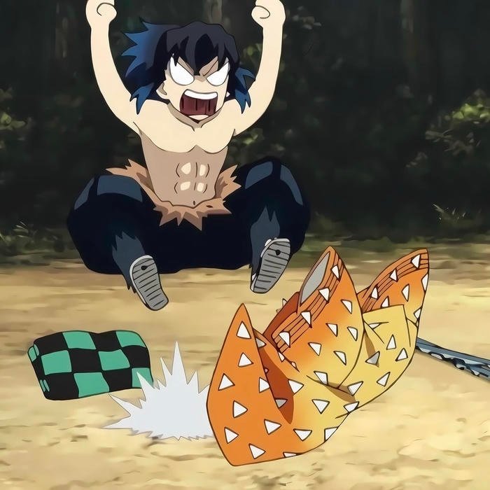 Aggressive shout frozen mid combat in Inosuke pfp