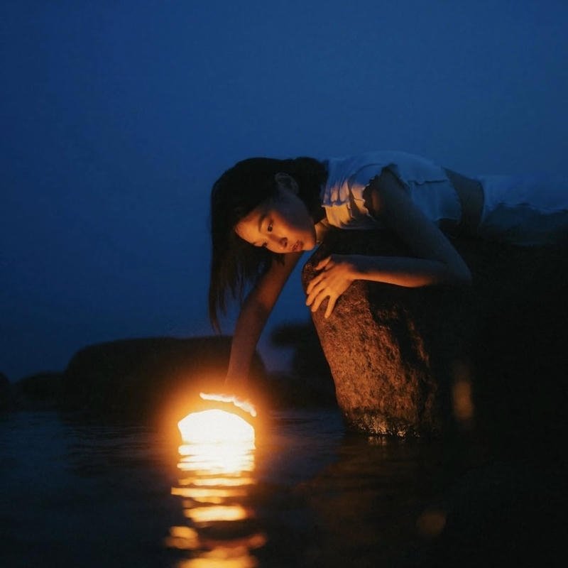 Faded light character profile sad pfp aesthetic vibe