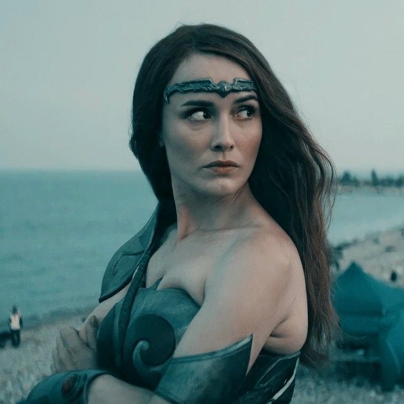 Fierce comic heroine presence within Queen Maeve pfp