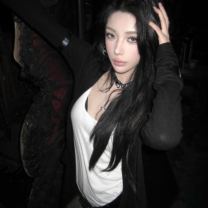 Glossy streetwear aesthetic shining through stylish drippy pfp