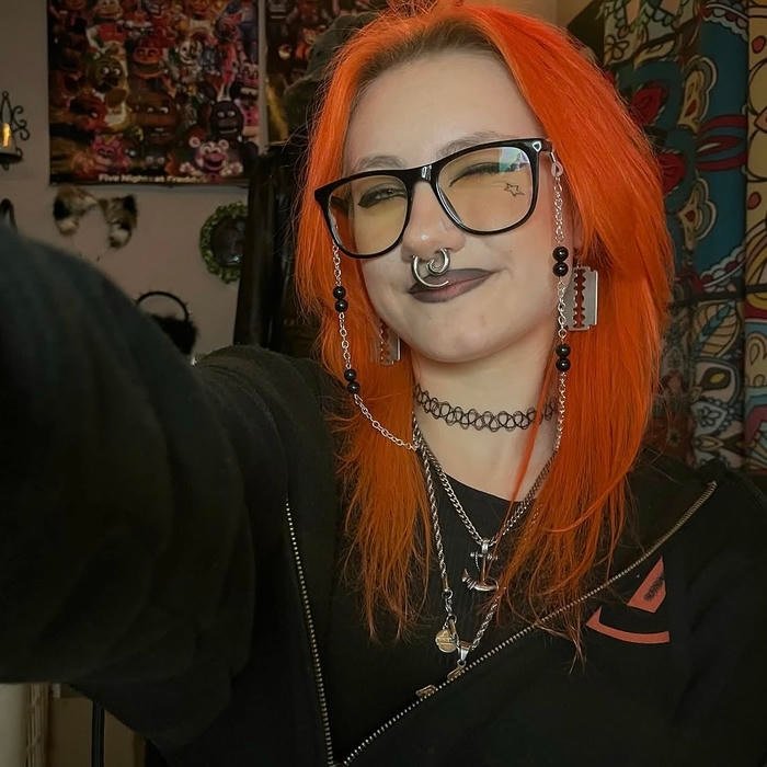 Heavy vignette border around cinematic emo pfp