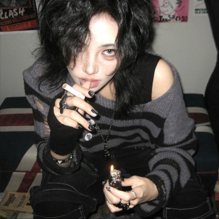 Moody textured edgy grunge pfp urban aesthetic