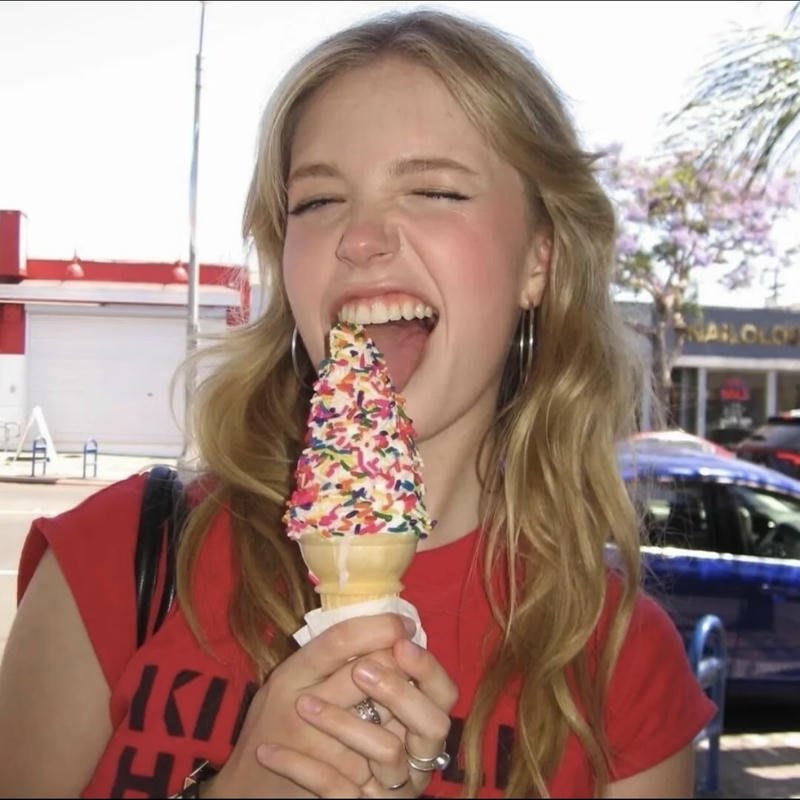 Offcenter character graphic illustration shaping weird pfp look