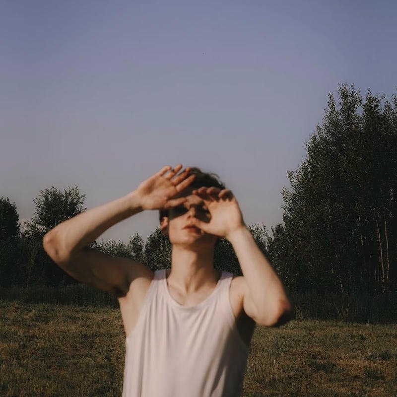 Retro pfp aesthetic featuring soft vintage toned portrait