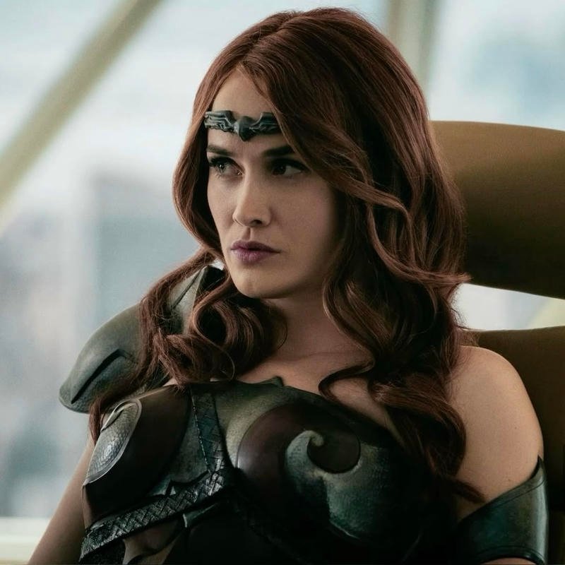 Strong female champion profile image forming Queen Maeve pfp